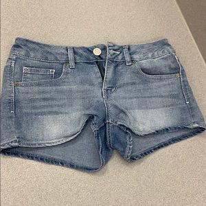 Barely worn So Shortie Shorts classic denim